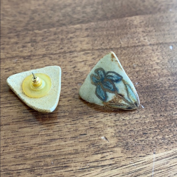 Pretty Vintage Ceramic Earrings - Picture 2 of 5